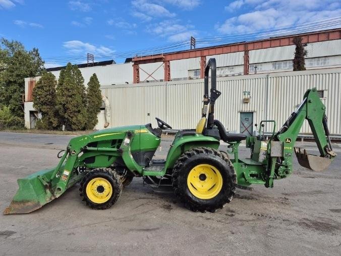 2020 John Deere 3032E Tractor 4x4