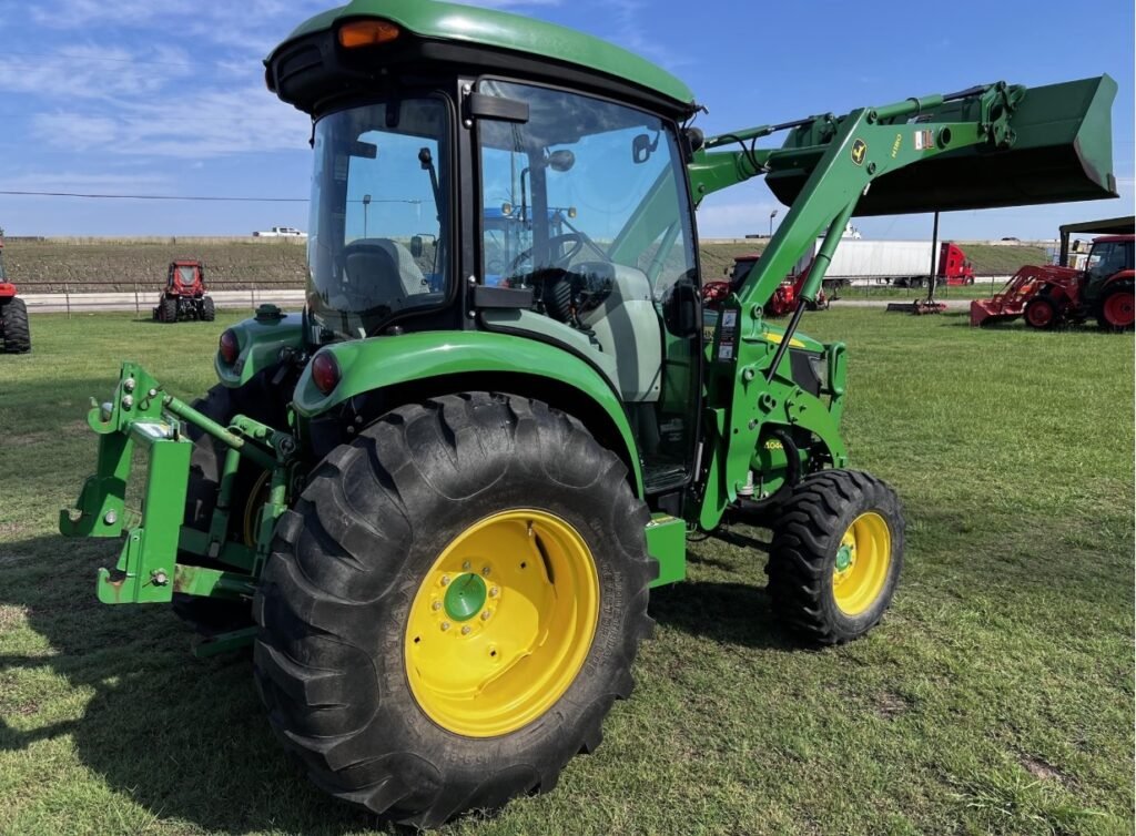 2017 John Deere 4044R Tractor 4WD